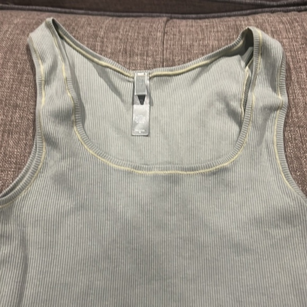 Skims Soft Lounge Tank - Picture 6 of 13